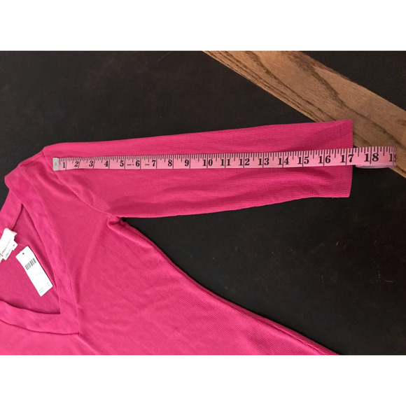 Anthropologie V-Neck Pink/Rose Top - Size Extra Small - Picture 6 of 10